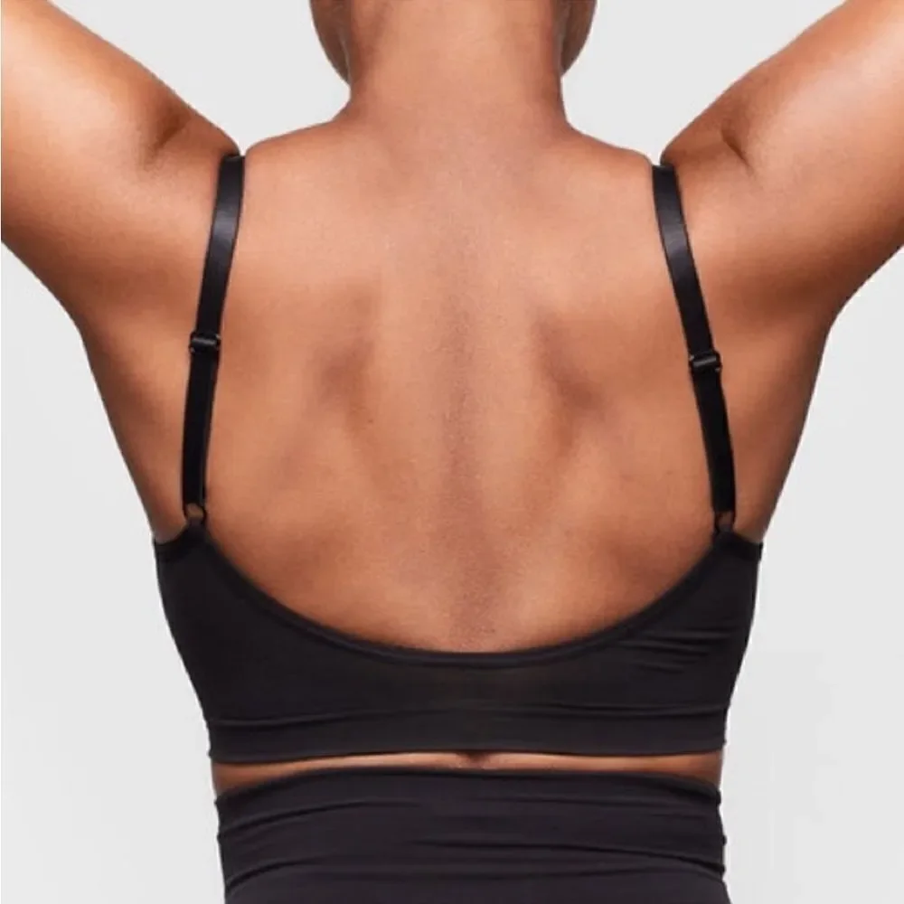NWT Skims seamless Sculpt Bralette Small